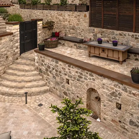 La De Madeleine - Stone With Outdoor Hot Tub In Arcadia, Peloponnese *