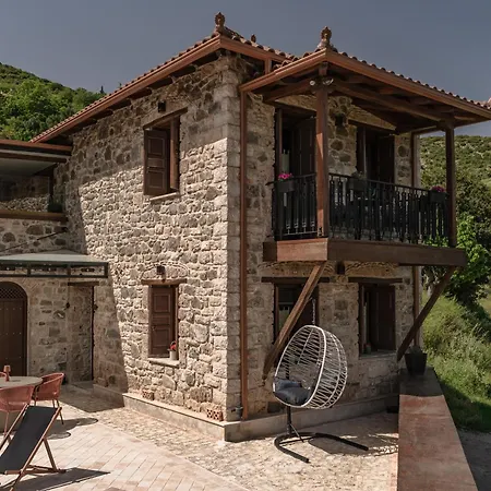 ヴィラ La De Madeleine - Stone With Outdoor Hot Tub In Arcadia, Peloponnese