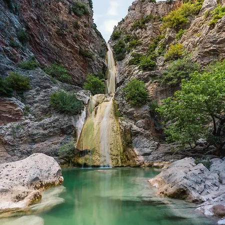ヴィラ La De Madeleine - Stone With Outdoor Hot Tub In Arcadia, Peloponnese *