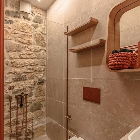 La De Madeleine - Stone With Outdoor Hot Tub In Arcadia, Peloponnese Villa *