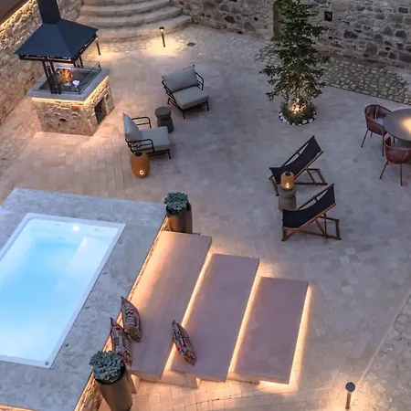 Villa La De Madeleine - Stone With Outdoor Hot Tub In Arcadia, Peloponnese *