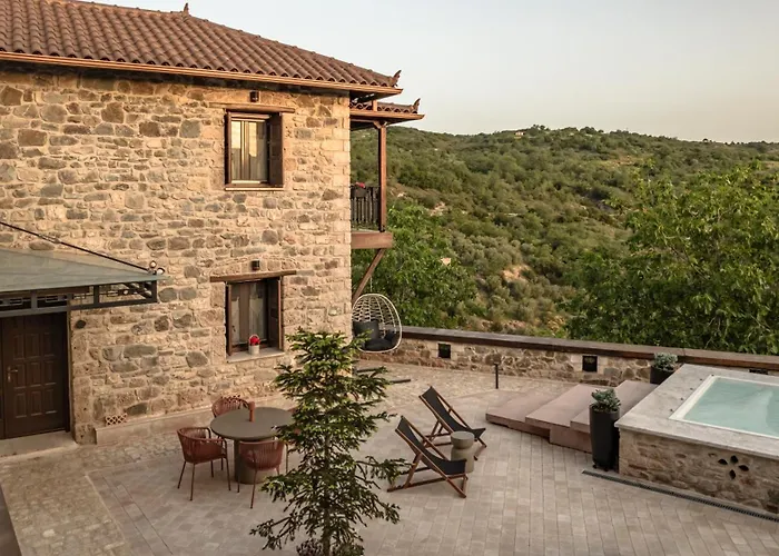 Villa La De Madeleine - Stone With Outdoor Hot Tub In Arcadia, Peloponnese *