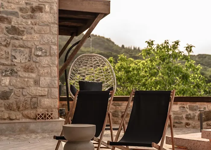Villa La De Madeleine - Stone With Outdoor Hot Tub In Arcadia, Peloponnese