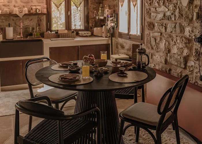 La De Madeleine - Stone With Outdoor Hot Tub In Arcadia, Peloponnese Villa *