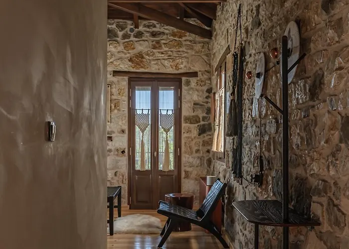 Villa La De Madeleine - Stone With Outdoor Hot Tub In Arcadia, Peloponnese *