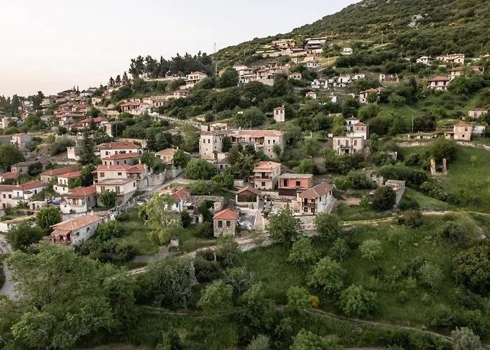 La De Madeleine - Stone With Outdoor Hot Tub In Arcadia, Peloponnese Agios Ioannis (Arcadia)